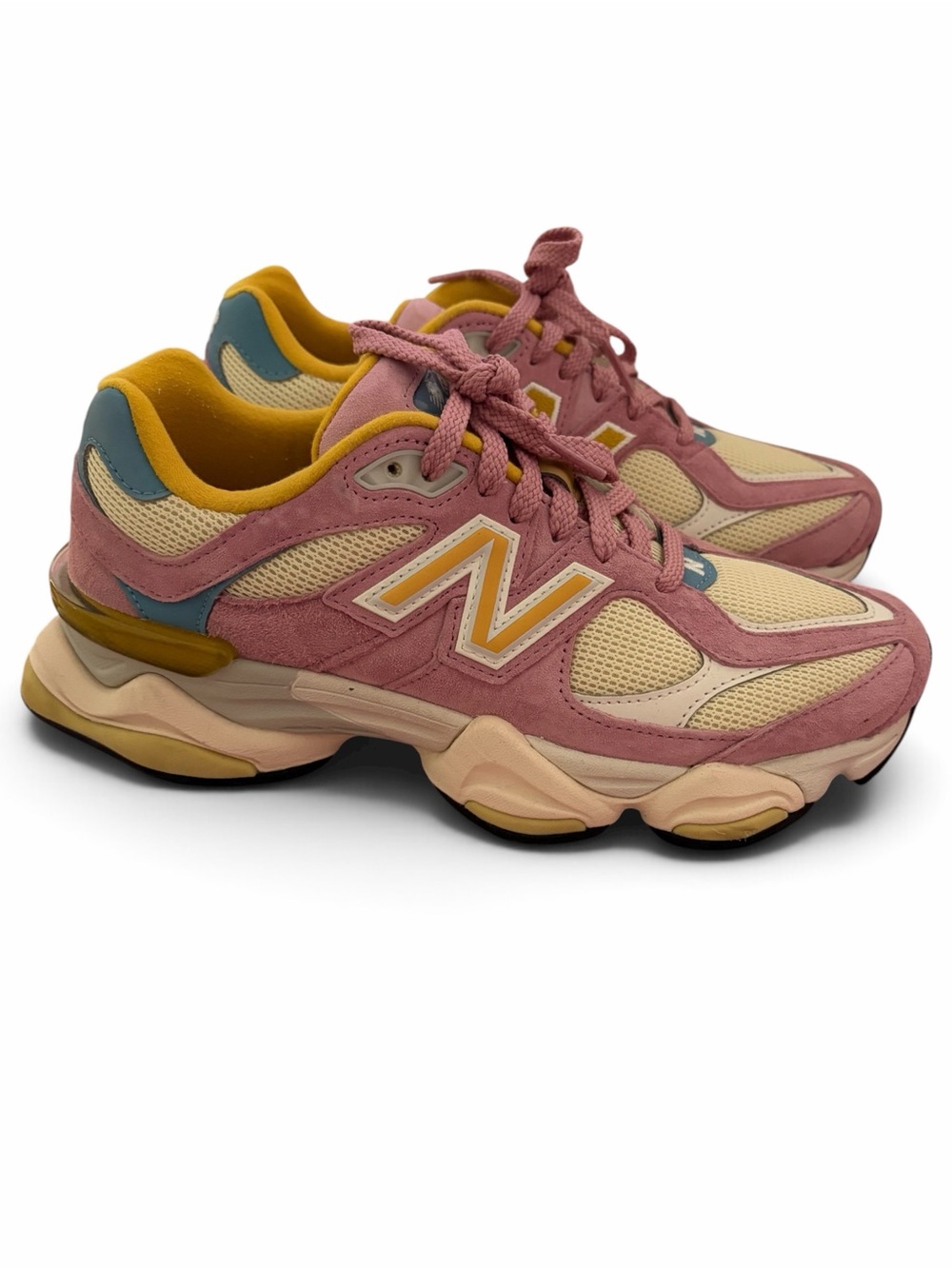 New Balance sneakers - Picture 1 of 3
